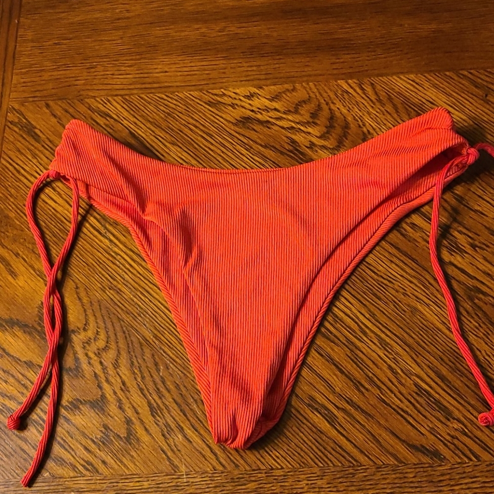 Bathing Suits Size Medium - Picture 2 of 7